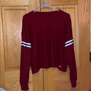 HOLLISTER LONG SLEEVE CROPPED TEE STRIPES ON SIDE